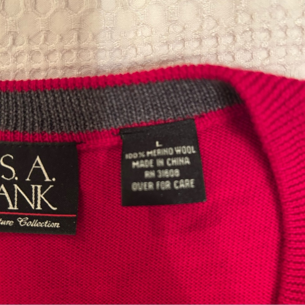 Jos. A. Bank V-Neck Sweater in Bold Red 100% Merino Wool - Picture 3 of 4